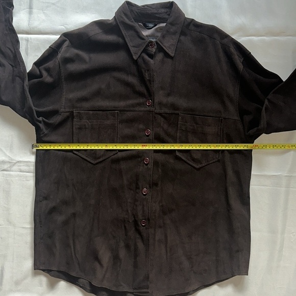 🐻Brown SUEDE Button Down Shirt - Picture 8 of 9